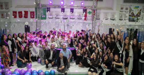 Grade 8 students celebrating end of middle school chapter